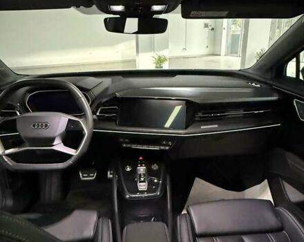 Сірий Ауді Q4 e-tron, об'ємом двигуна 0 л та пробігом 3 тис. км за 30600 $, фото 11 на Automoto.ua