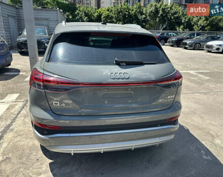 Серый Ауди Q4 e-tron, объемом двигателя 0 л и пробегом 3 тыс. км за 28700 $, фото 1 на Automoto.ua