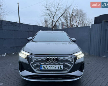 Серый Ауди Q4 e-tron, объемом двигателя 0 л и пробегом 12 тыс. км за 29000 $, фото 1 на Automoto.ua