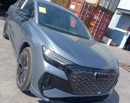 Сірий Ауді Q4 e-tron, об'ємом двигуна 0 л та пробігом 1 тис. км за 35200 $, фото 1 на Automoto.ua