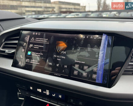 Серый Ауди Q4 e-tron, объемом двигателя 0 л и пробегом 17 тыс. км за 29500 $, фото 12 на Automoto.ua