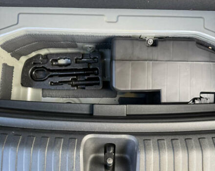 Ауді Q4 e-tron 2024 у Дніпро (Дніпропетровську) на Automoto.ua Сірий Ауді Q4 e-tron, об'ємом двигуна 0 л та пробігом 15 тис. км за 30500 $, фото 23 на Automoto.ua