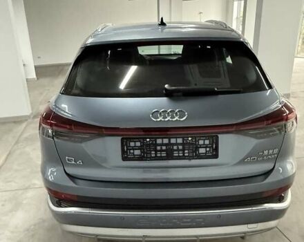 Сірий Ауді Q4 e-tron, об'ємом двигуна 0 л та пробігом 3 тис. км за 30600 $, фото 4 на Automoto.ua