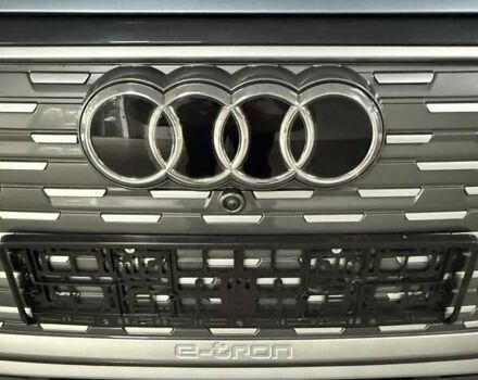 Сірий Ауді Q4 e-tron, об'ємом двигуна 0 л та пробігом 3 тис. км за 30600 $, фото 17 на Automoto.ua