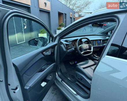 Серый Ауди Q4 e-tron, объемом двигателя 0 л и пробегом 12 тыс. км за 29000 $, фото 10 на Automoto.ua