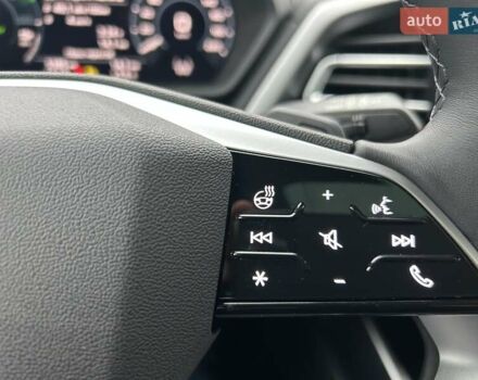 Сірий Ауді Q4 e-tron, об'ємом двигуна 0 л та пробігом 5 тис. км за 39999 $, фото 8 на Automoto.ua