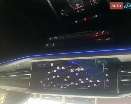 Серый Ауди Q4 e-tron, объемом двигателя 0 л и пробегом 2 тыс. км за 38200 $, фото 24 на Automoto.ua