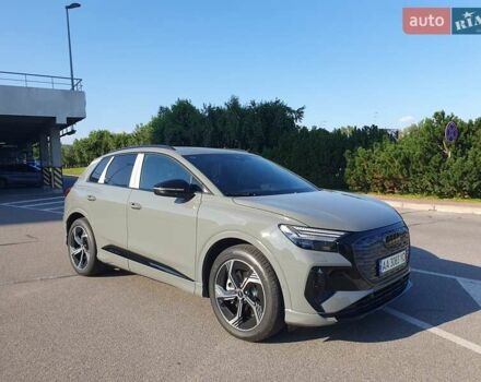Сірий Ауді Q4 e-tron, об'ємом двигуна 0 л та пробігом 5 тис. км за 45500 $, фото 3 на Automoto.ua
