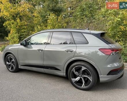 Ауди Q4 e-tron 2025 в Киеве на Automoto.ua Серый Ауди Q4 e-tron, объемом двигателя 0 л и пробегом 1 тыс. км за 42500 $, фото 3 на Automoto.ua
