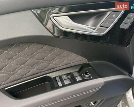 Сірий Ауді Q4 e-tron, об'ємом двигуна 0 л та пробігом 5 тис. км за 45500 $, фото 12 на Automoto.ua