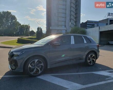 Сірий Ауді Q4 e-tron, об'ємом двигуна 0 л та пробігом 5 тис. км за 45500 $, фото 1 на Automoto.ua