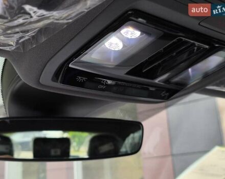 Сірий Ауді Q4 e-tron, об'ємом двигуна 0 л та пробігом 1 тис. км за 32599 $, фото 30 на Automoto.ua