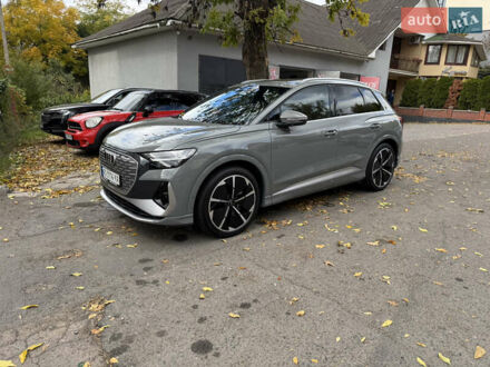 Серый Ауди Q4 e-tron, объемом двигателя 0 л и пробегом 10 тыс. км за 36900 $, фото 1 на Automoto.ua