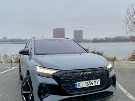 Сірий Ауді Q4 e-tron, об'ємом двигуна 0 л та пробігом 41 тис. км за 33900 $, фото 1 на Automoto.ua
