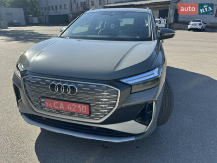 Серый Ауди Q4 e-tron, объемом двигателя 0 л и пробегом 28 тыс. км за 29000 $, фото 1 на Automoto.ua