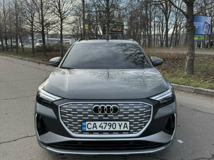 Ауді Q4 e-tron 2024 у Умани на Automoto.ua Сірий Ауді Q4 e-tron, об'ємом двигуна 0 л та пробігом 11 тис. км за 35500 $, фото 1 на Automoto.ua