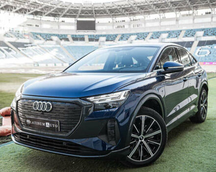 Синій Ауді Q4 e-tron, об'ємом двигуна 0 л та пробігом 47 тис. км за 26400 $, фото 8 на Automoto.ua