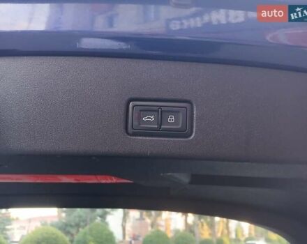 Синий Ауди Q4 e-tron, объемом двигателя 0 л и пробегом 85 тыс. км за 21850 $, фото 24 на Automoto.ua