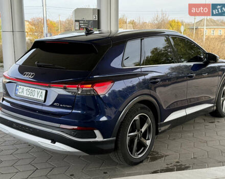 Синий Ауди Q4 e-tron, объемом двигателя 0 л и пробегом 86 тыс. км за 26500 $, фото 4 на Automoto.ua