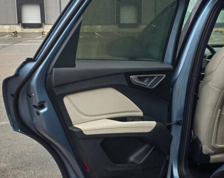 Синій Ауді Q4 e-tron, об'ємом двигуна 0 л та пробігом 59 тис. км за 26590 $, фото 28 на Automoto.ua