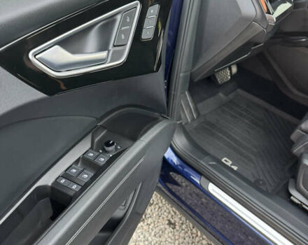 Синий Ауди Q4 e-tron, объемом двигателя 0 л и пробегом 76 тыс. км за 26800 $, фото 25 на Automoto.ua