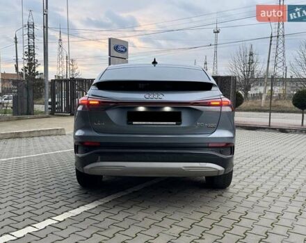 Синій Ауді Q4 e-tron, об'ємом двигуна 0 л та пробігом 38 тис. км за 33900 $, фото 4 на Automoto.ua