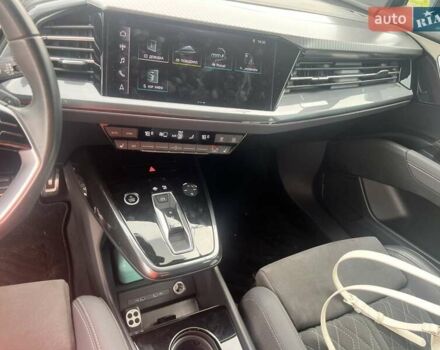 Синий Ауди Q4 e-tron, объемом двигателя 0 л и пробегом 11 тыс. км за 36300 $, фото 3 на Automoto.ua