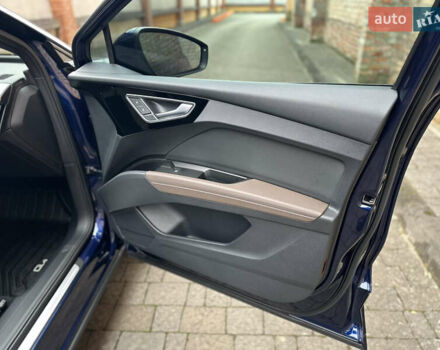 Синий Ауди Q4 e-tron, объемом двигателя 0 л и пробегом 12 тыс. км за 32000 $, фото 38 на Automoto.ua