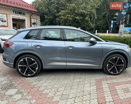 Синий Ауди Q4 e-tron, объемом двигателя 0 л и пробегом 17 тыс. км за 34900 $, фото 2 на Automoto.ua