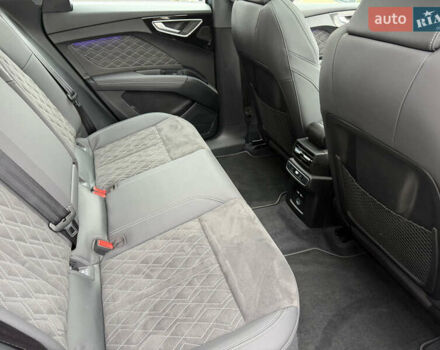 Синий Ауди Q4 e-tron, объемом двигателя 0 л и пробегом 18 тыс. км за 33000 $, фото 11 на Automoto.ua