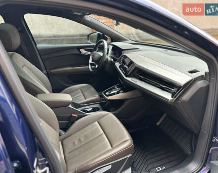 Синий Ауди Q4 e-tron, объемом двигателя 0 л и пробегом 12 тыс. км за 32000 $, фото 40 на Automoto.ua