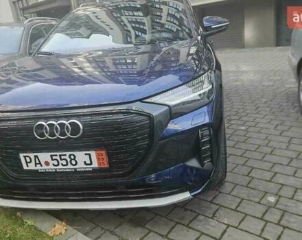Синий Ауди Q4 e-tron, объемом двигателя 0 л и пробегом 29 тыс. км за 33400 $, фото 2 на Automoto.ua