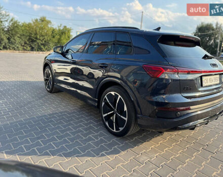 Синий Ауди Q4 e-tron, объемом двигателя 0 л и пробегом 27 тыс. км за 37999 $, фото 2 на Automoto.ua