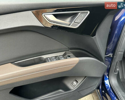 Синий Ауди Q4 e-tron, объемом двигателя 0 л и пробегом 12 тыс. км за 32000 $, фото 26 на Automoto.ua