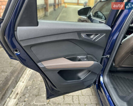 Синий Ауди Q4 e-tron, объемом двигателя 0 л и пробегом 12 тыс. км за 32000 $, фото 30 на Automoto.ua