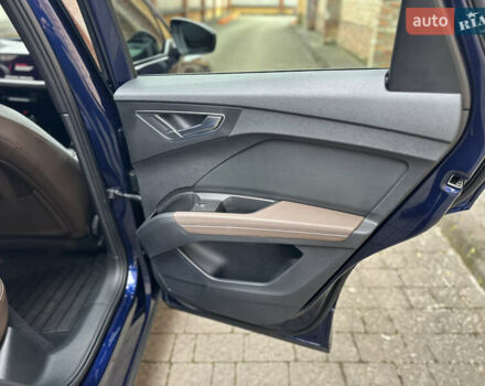 Синий Ауди Q4 e-tron, объемом двигателя 0 л и пробегом 12 тыс. км за 32000 $, фото 35 на Automoto.ua