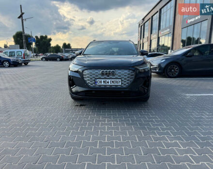 Синий Ауди Q4 e-tron, объемом двигателя 0 л и пробегом 27 тыс. км за 37999 $, фото 3 на Automoto.ua