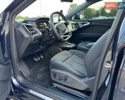 Синий Ауди Q4 e-tron, объемом двигателя 0 л и пробегом 27 тыс. км за 37999 $, фото 17 на Automoto.ua