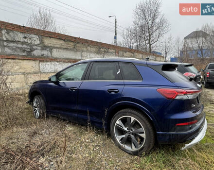Синий Ауди Q4 e-tron, объемом двигателя 0 л и пробегом 44 тыс. км за 16000 $, фото 3 на Automoto.ua
