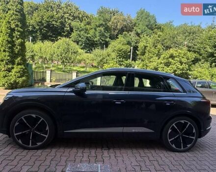 Синий Ауди Q4 e-tron, объемом двигателя 0 л и пробегом 5 тыс. км за 36500 $, фото 2 на Automoto.ua