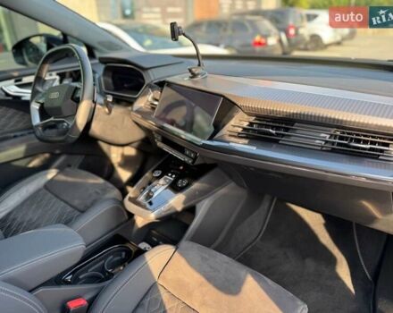 Синий Ауди Q4 e-tron, объемом двигателя 0 л и пробегом 27 тыс. км за 37999 $, фото 9 на Automoto.ua