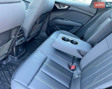 Синий Ауди Q4 e-tron, объемом двигателя 0 л и пробегом 10 тыс. км за 27900 $, фото 22 на Automoto.ua