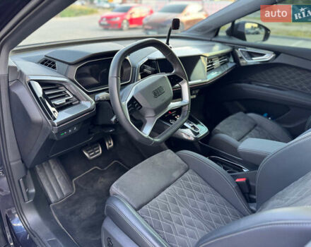 Синий Ауди Q4 e-tron, объемом двигателя 0 л и пробегом 27 тыс. км за 37999 $, фото 22 на Automoto.ua