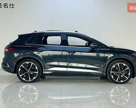 Синий Ауди Q4 e-tron, объемом двигателя 0 л и пробегом 5 тыс. км за 29200 $, фото 2 на Automoto.ua