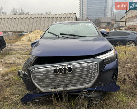 Синий Ауди Q4 e-tron, объемом двигателя 0 л и пробегом 44 тыс. км за 16000 $, фото 2 на Automoto.ua