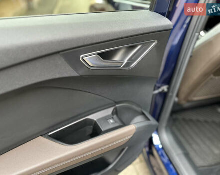 Синий Ауди Q4 e-tron, объемом двигателя 0 л и пробегом 12 тыс. км за 32000 $, фото 31 на Automoto.ua