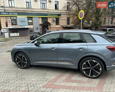 Синий Ауди Q4 e-tron, объемом двигателя 0 л и пробегом 17 тыс. км за 34900 $, фото 6 на Automoto.ua