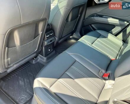 Синий Ауди Q4 e-tron, объемом двигателя 0 л и пробегом 20 тыс. км за 28800 $, фото 24 на Automoto.ua