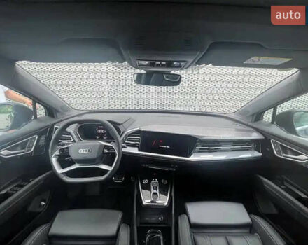 Синій Ауді Q4 e-tron, об'ємом двигуна 0 л та пробігом 13 тис. км за 26900 $, фото 5 на Automoto.ua