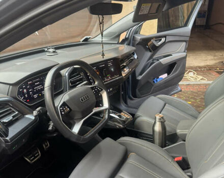 Синий Ауди Q4 e-tron, объемом двигателя 0 л и пробегом 10 тыс. км за 32500 $, фото 4 на Automoto.ua